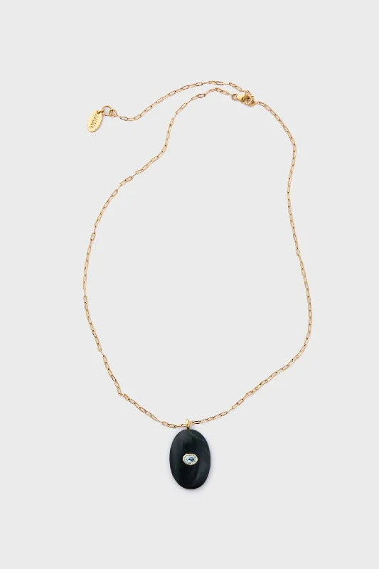 Black Tigre Pendant Necklace