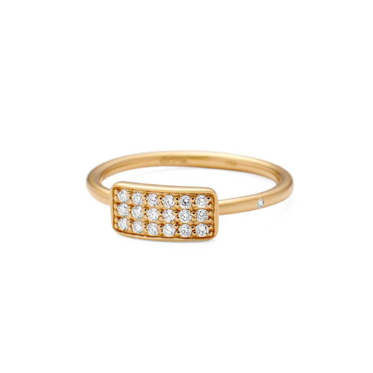 Rock Square 18K Gold Ring w. Diamonds