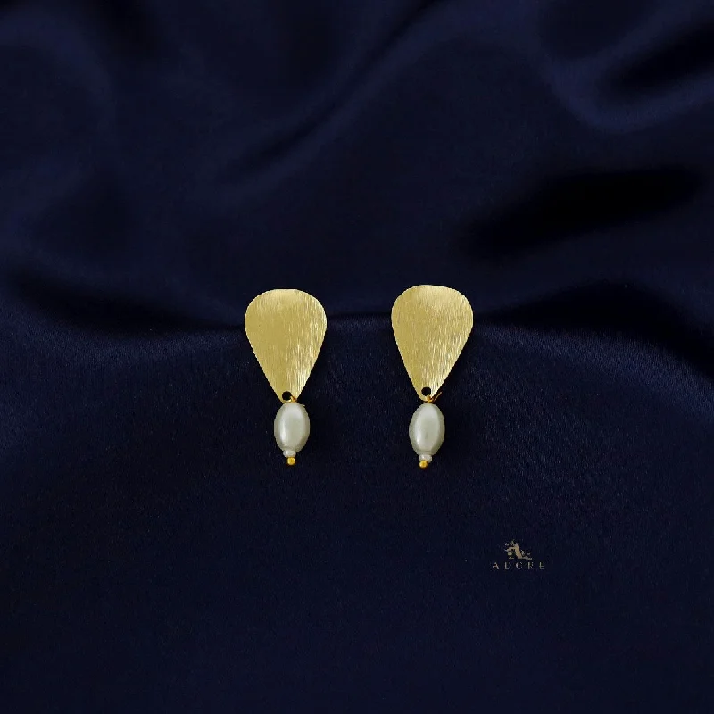 Golden Textured Leaf + Pearl Earring