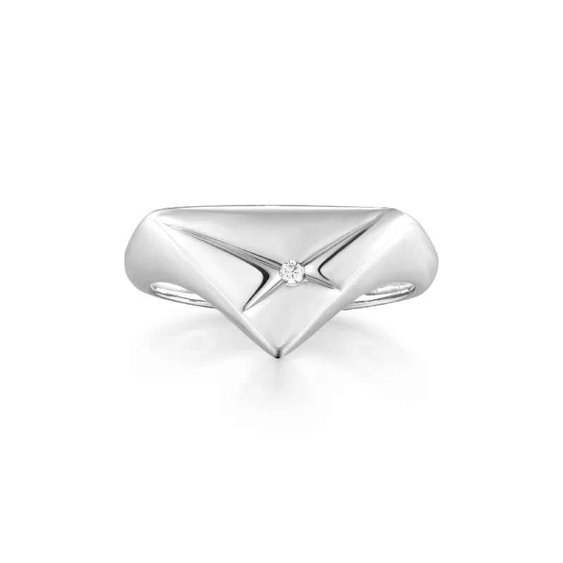 Silver Kiss Triangle Ring