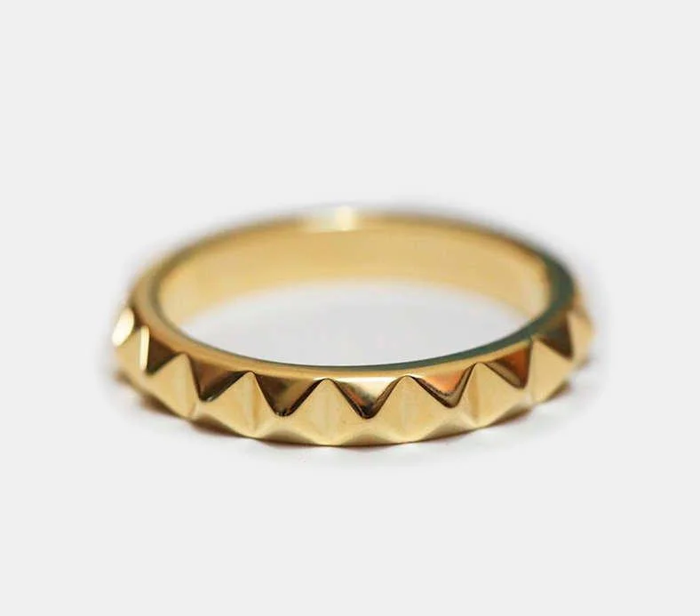 Discounted Jewelry For A Glamorous Look Stud Ring, Unique Gold Band