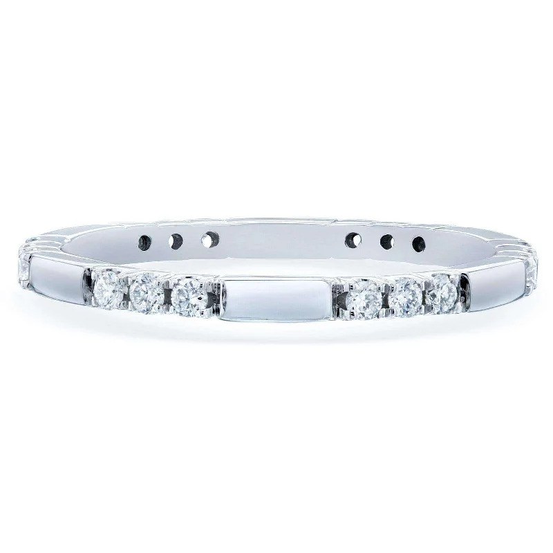 Flash Sale On Stunning Jewelry – Don't Miss Out Tri-stone Pattern Diamond Band