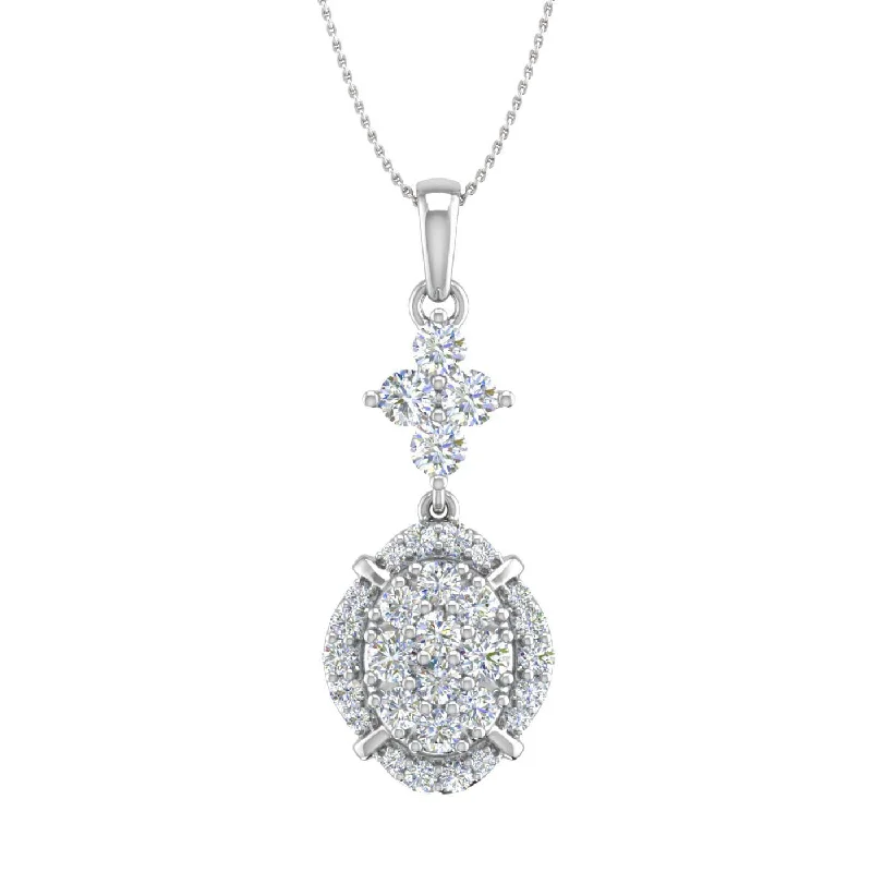 Elegant Rose Gold Jewelry For A Stylish Touch 3/4 Carat Diamond Cluster Pendant Necklace in Gold (Silver Chain Included)