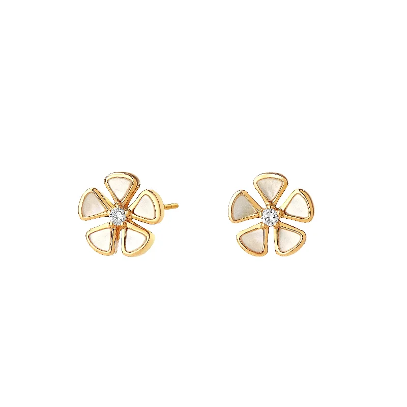 Elevate Your Jewelry Collection With Limited-Time Savings Pearl Flower Studs