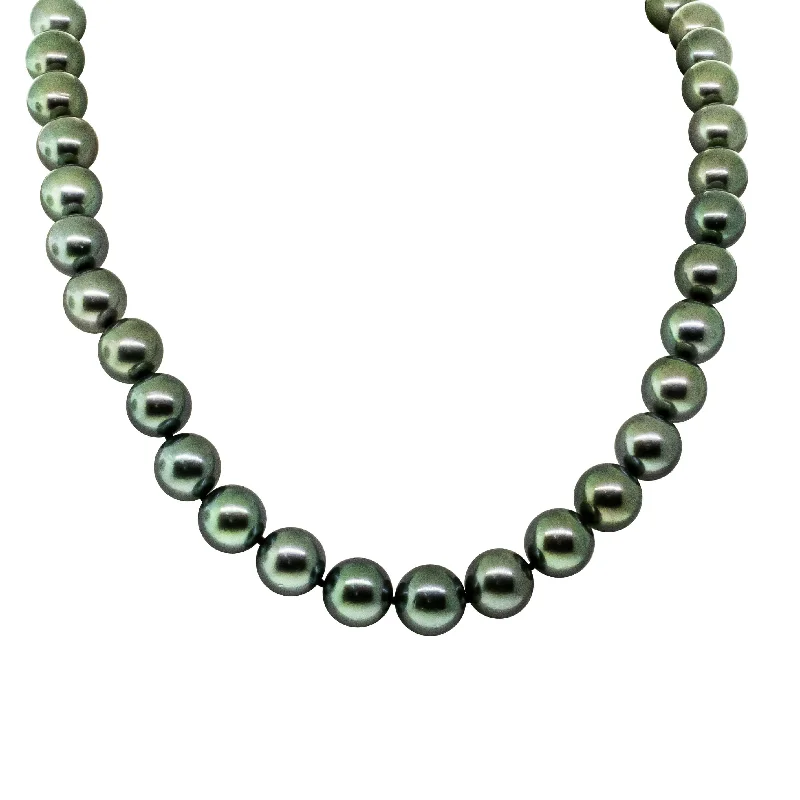 Clearance Sale On High-End Jewelry Collections 18ct White Gold Tahitian Black Pearl Strand