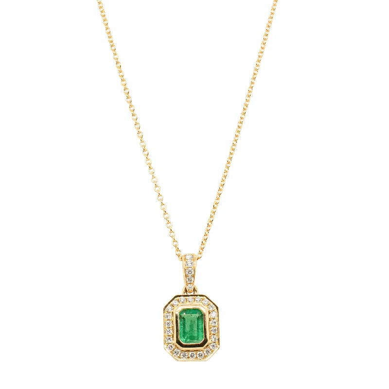 Unique Jewelry For Less – Shop The Sale Now 18ct Yellow Gold .78ct Emerald & Diamond Isla Pendant