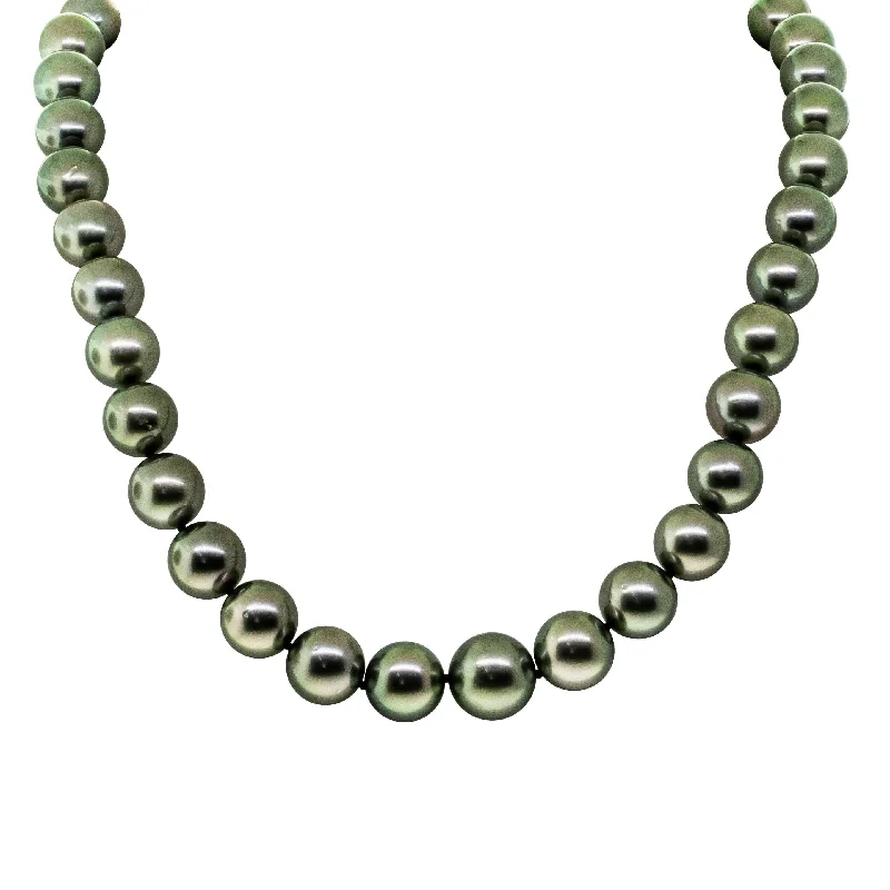 Limited Stock On Premium Jewelry At Low Prices 18ct Yellow Gold Tahitian Black Pearl Strand