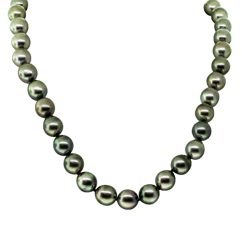 Unique Jewelry Designs Now At Discounted Rates 9ct White Gold Tahitian Black Pearl Strand